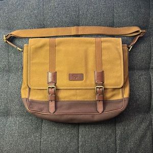 Fossil canvas briefcase messenger bag. Laptop pocket, zipper compartment.